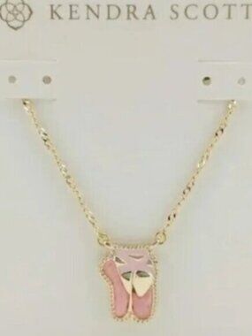 💎Kendra Scott Ballet Gold Short Pendant Necklace🎀